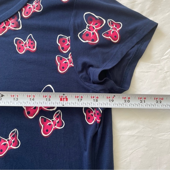 Disney Bow Minnie Mouse Women’s Size L shirt in Rayon Spandex and Polyester - Picture 5 of 9